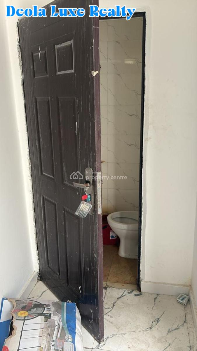 a Room Bq in a Fully Serviced Estate, Harris Drive Before Vgc, Lekki, Lagos, Self Contain (single Rooms) for Rent