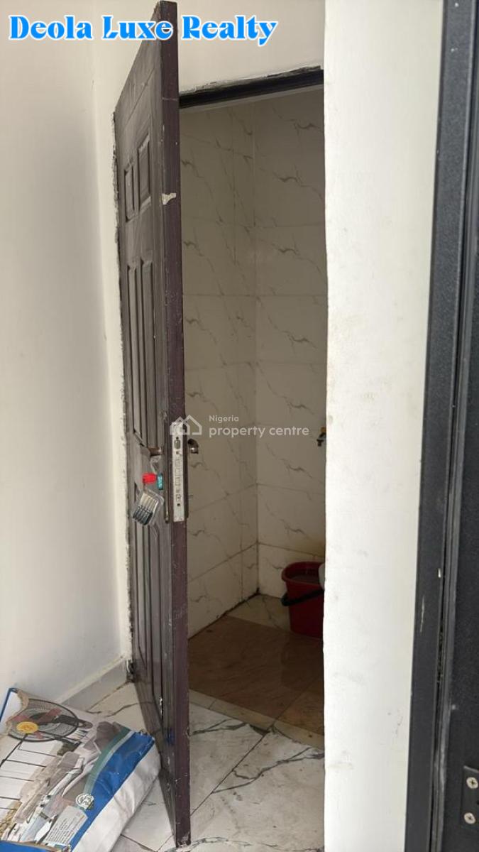 a Room Bq in a Fully Serviced Estate, Harris Drive Before Vgc, Lekki, Lagos, Self Contain (single Rooms) for Rent