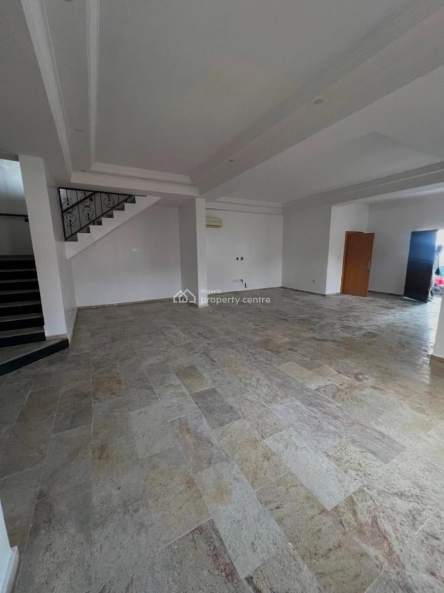Spacious 4 Bedroom Semi Detached Duplex with Bq, Lekki Phase 1, Lekki, Lagos, Semi-detached Duplex for Rent