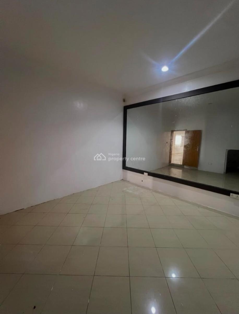 Spacious 4 Bedroom Semi Detached Duplex with Bq, Lekki Phase 1, Lekki, Lagos, Semi-detached Duplex for Rent