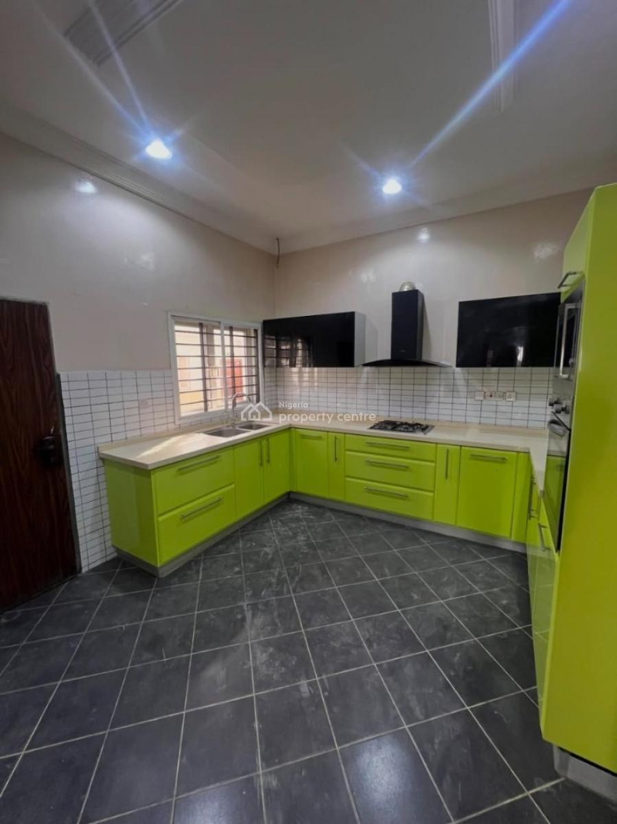 Spacious 4 Bedroom Semi Detached Duplex with Bq, Lekki Phase 1, Lekki, Lagos, Semi-detached Duplex for Rent