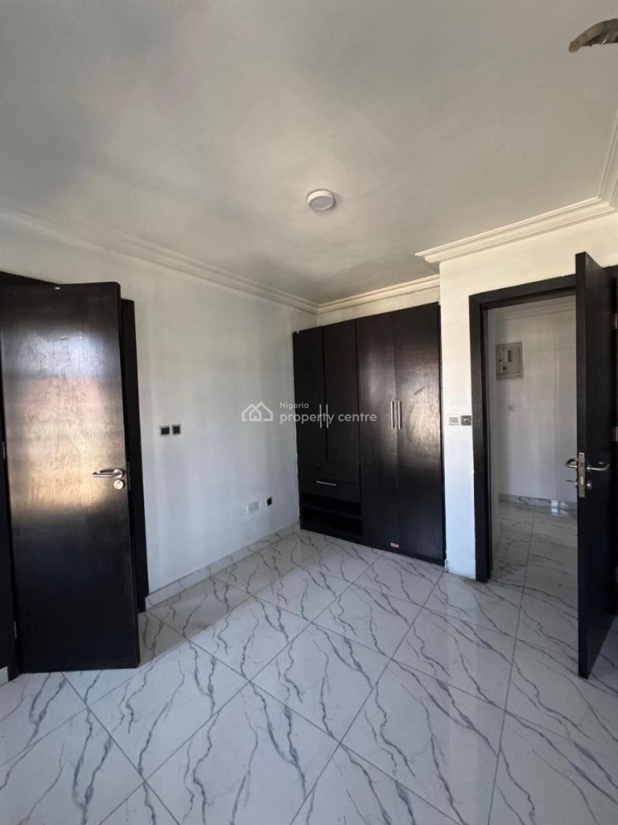 Well Maintained 3 Bedroom Flat, Chevron Drive, Lekki, Lagos, Flat / Apartment for Rent