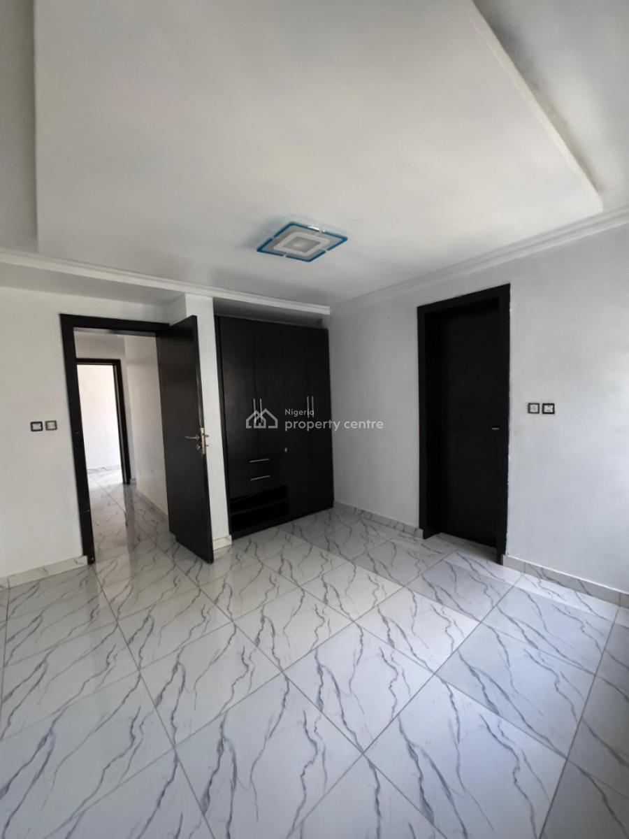 Well Maintained 3 Bedroom Flat, Chevron Drive, Lekki, Lagos, Flat / Apartment for Rent