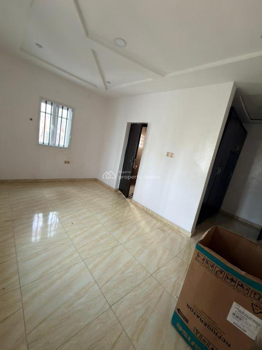 Self Contain, Ologolo, Lekki, Lagos, Self Contain (single Rooms) for Rent