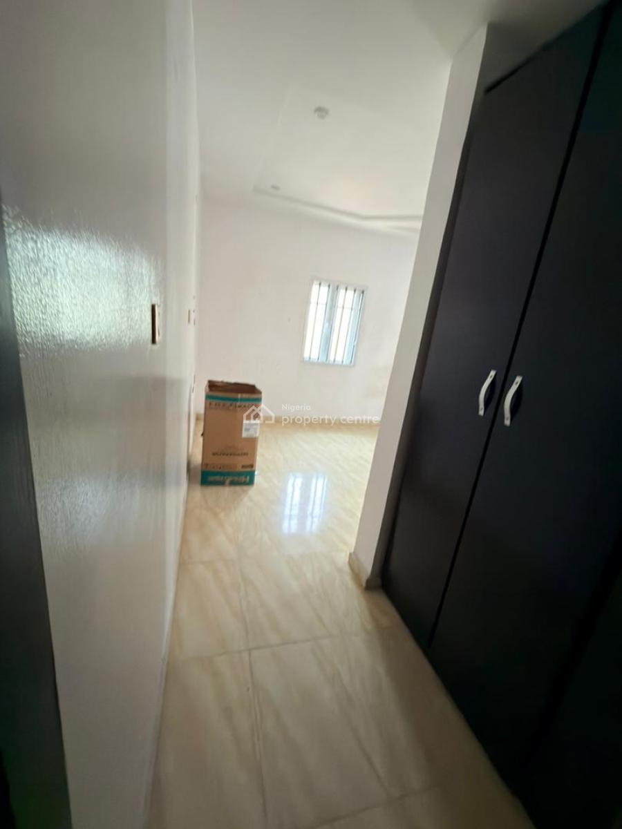 Self Contain, Ologolo, Lekki, Lagos, Self Contain (single Rooms) for Rent