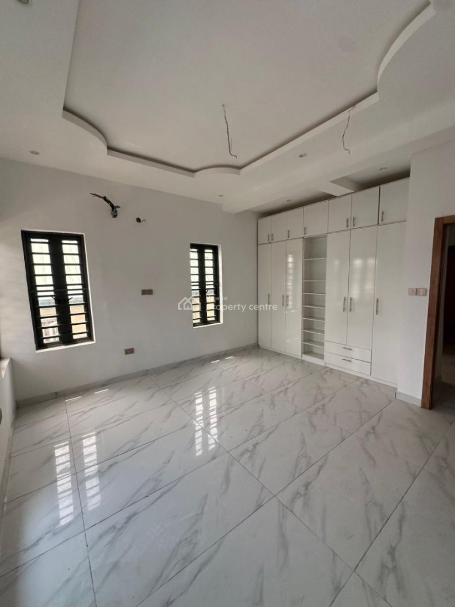 4 Bedrooms Semi Detached Duplex, Gra Phase 2, Magodo, Lagos, Semi-detached Duplex for Sale