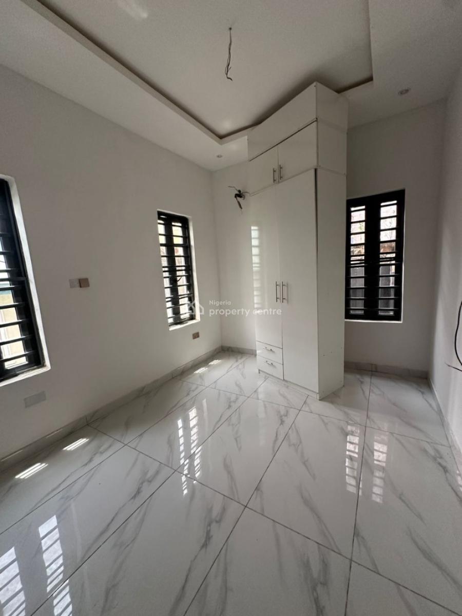 4 Bedrooms Semi Detached Duplex, Gra Phase 2, Magodo, Lagos, Semi-detached Duplex for Sale