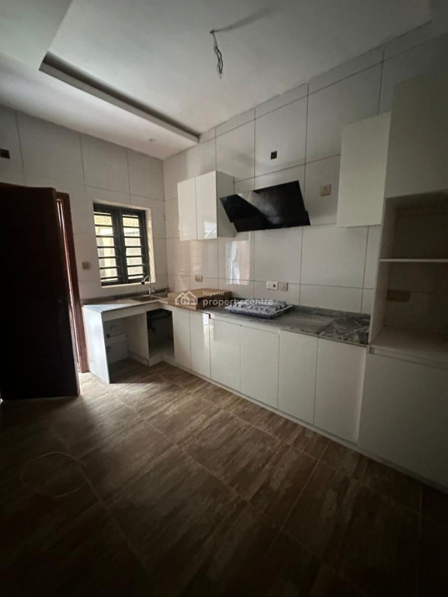 4 Bedrooms Semi Detached Duplex, Gra Phase 2, Magodo, Lagos, Semi-detached Duplex for Sale