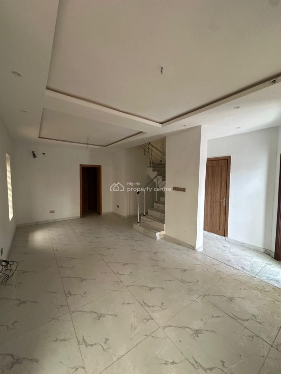 4 Bedrooms Semi Detached Duplex, Gra Phase 2, Magodo, Lagos, Semi-detached Duplex for Sale