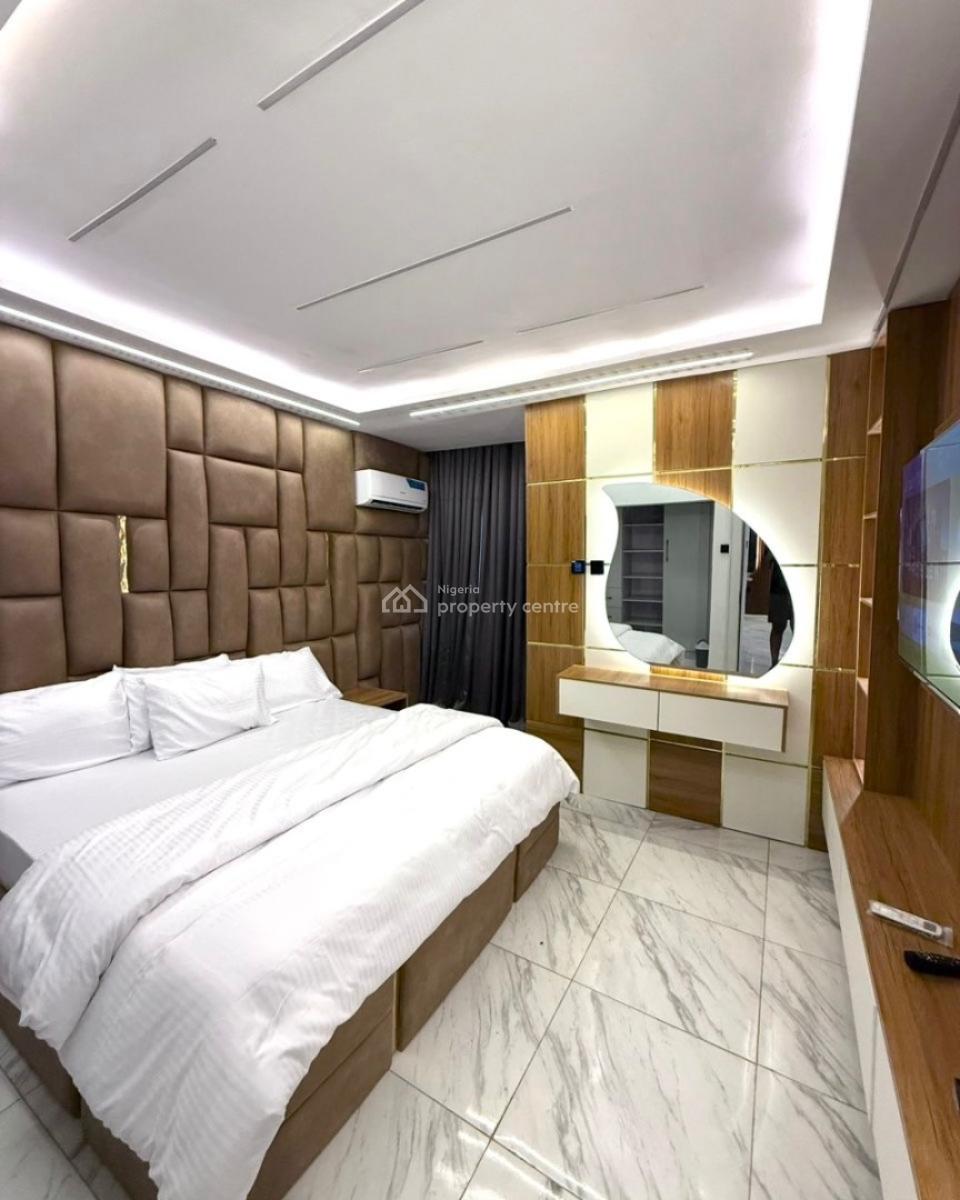 Beautiful Three Bedroom Apartment, Zone 5, Wuse, Abuja, Flat / Apartment Short Let