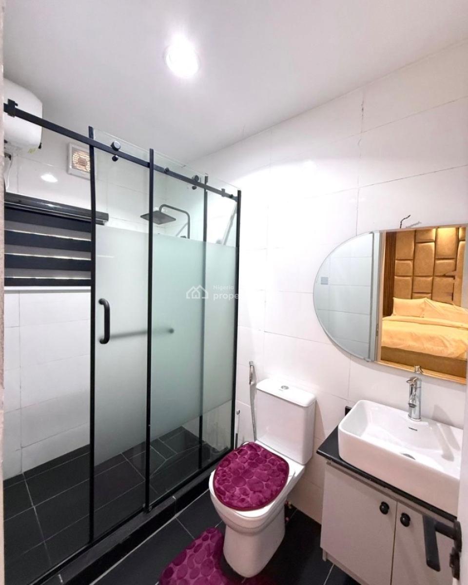 Soothing Three Bedroom Apartment, Zone 5, Wuse, Abuja, Flat / Apartment Short Let