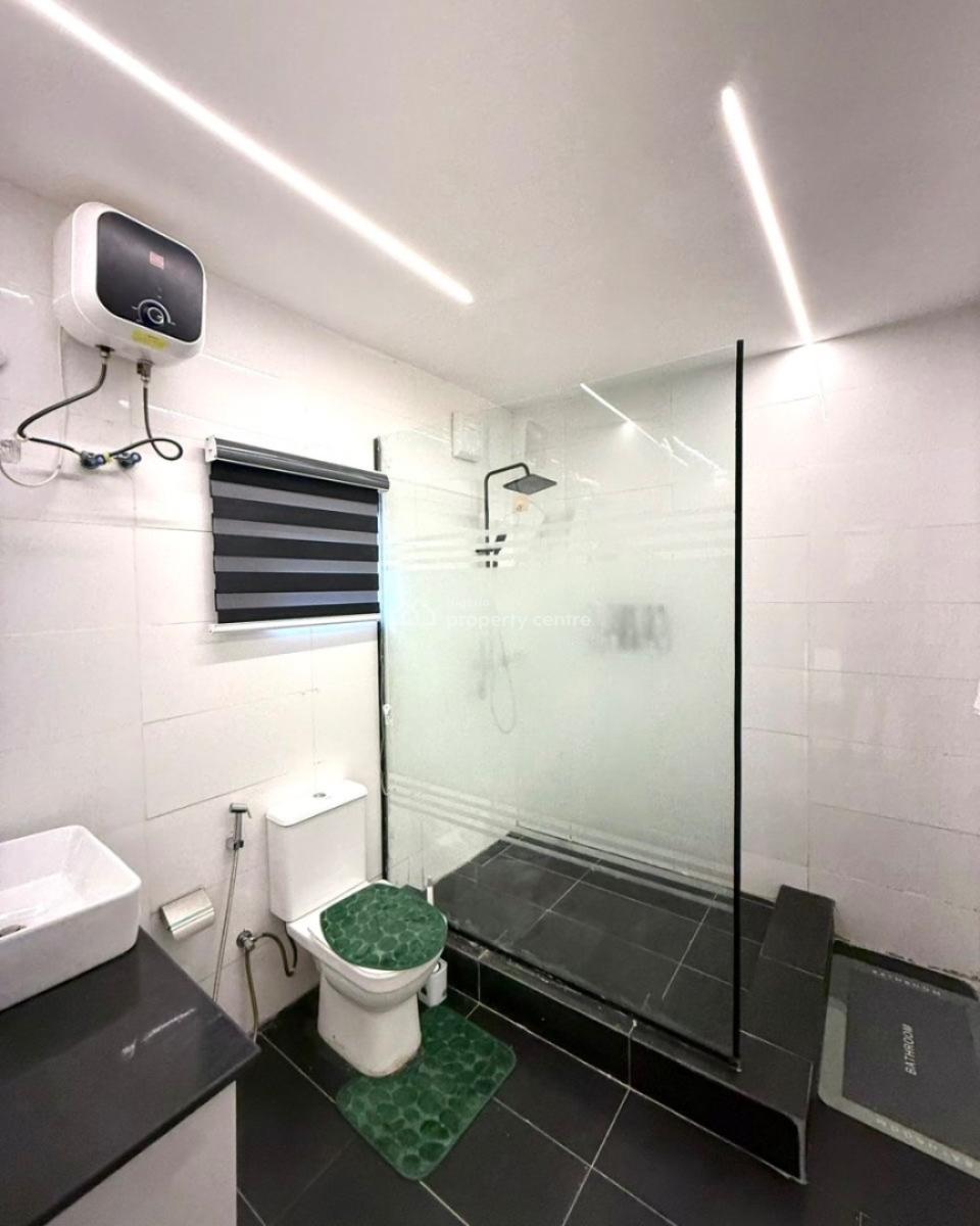 Soothing Three Bedroom Apartment, Zone 5, Wuse, Abuja, Flat / Apartment Short Let