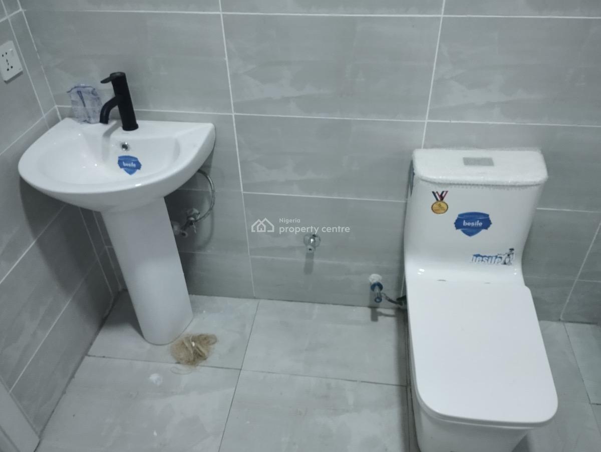 a Serviced 4 Bedroom Terrace House in Lekki Phase 1., Lekki Phase 1., Lekki Phase 1, Lekki, Lagos, Terraced Duplex for Rent