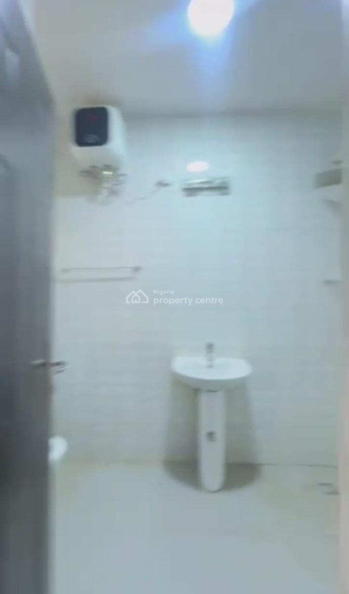 Luxury 3 Bedrooms Apartment Inside an Estate, Guzape Main, Guzape District, Abuja, Flat / Apartment for Rent