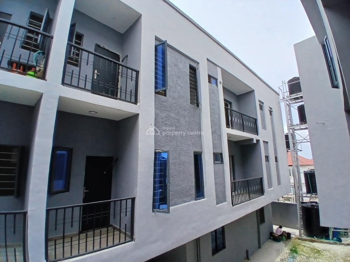 Luxurious 2 Bedroom Apartments, Ologolo, Lekki, Lagos, Flat / Apartment for Sale