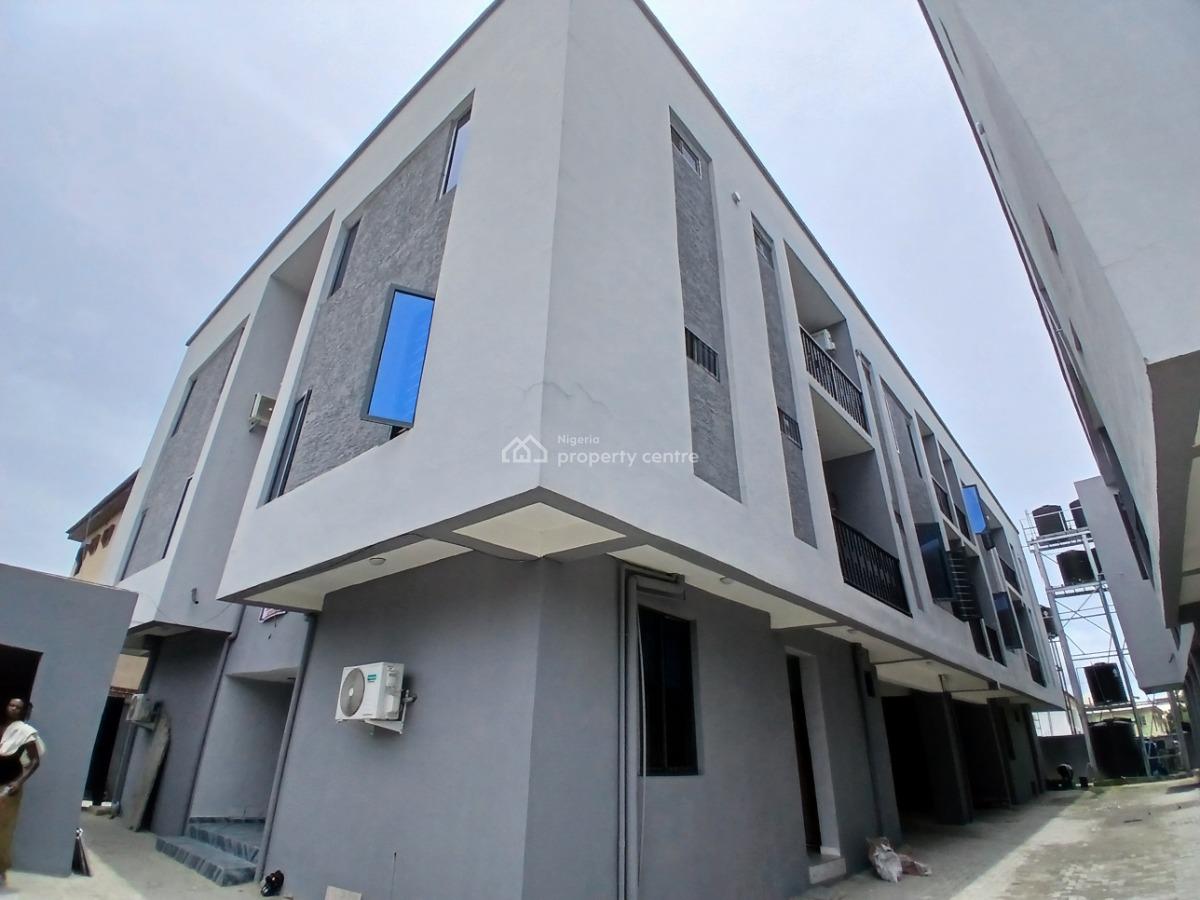 Luxurious 2 Bedroom Apartments, Ologolo, Lekki, Lagos, Flat / Apartment for Sale