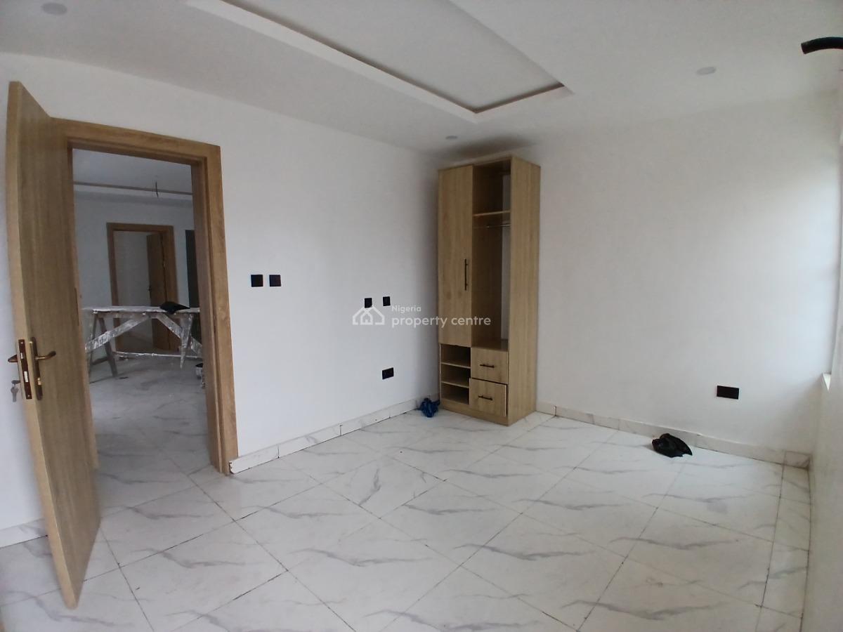 Luxurious 2 Bedroom Apartments, Ologolo, Lekki, Lagos, Flat / Apartment for Sale