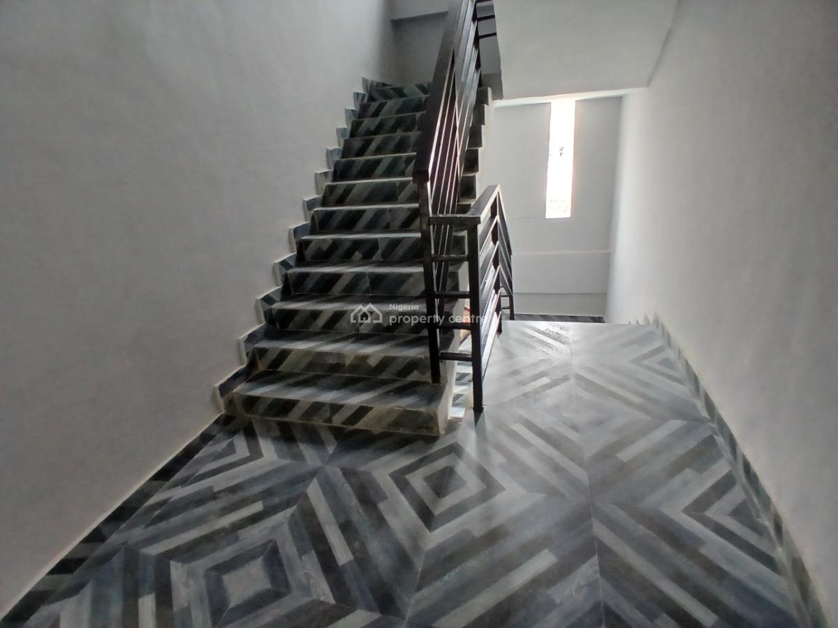 Luxurious 2 Bedroom Apartments, Ologolo, Lekki, Lagos, Flat / Apartment for Sale