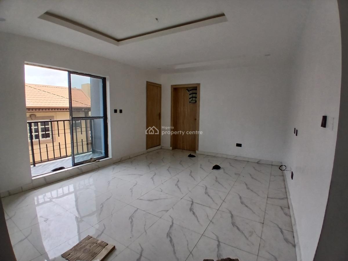 Luxurious 2 Bedroom Apartments, Ologolo, Lekki, Lagos, Flat / Apartment for Sale