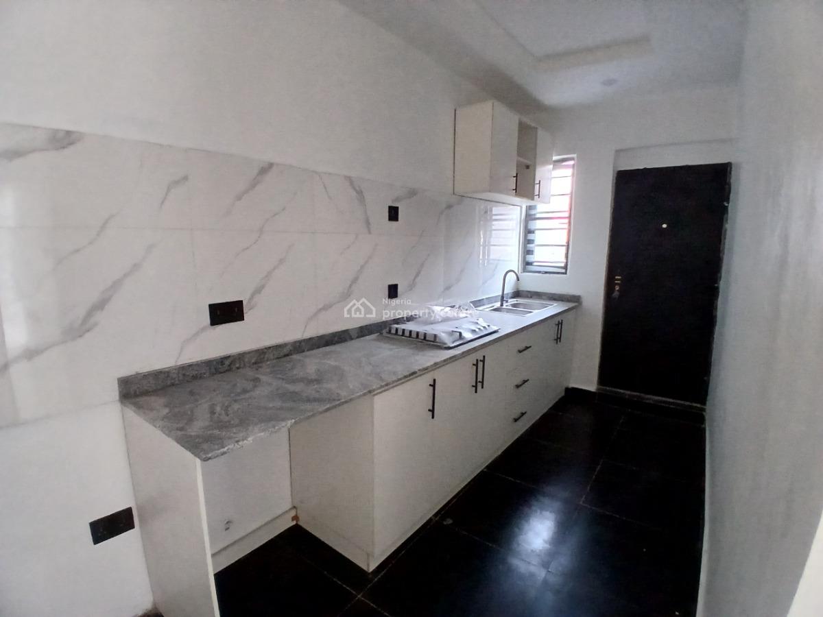 Luxurious 2 Bedroom Apartments, Ologolo, Lekki, Lagos, Flat / Apartment for Sale