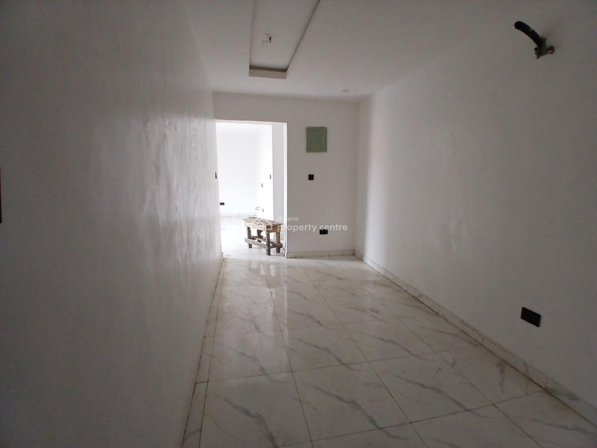Luxurious 2 Bedroom Apartments, Ologolo, Lekki, Lagos, Flat / Apartment for Sale