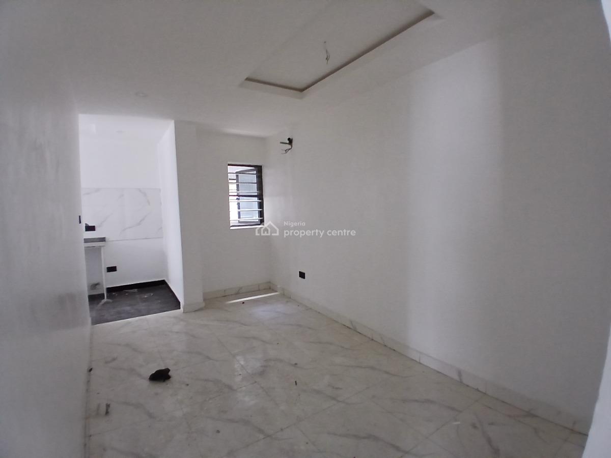 Luxurious 2 Bedroom Apartments, Ologolo, Lekki, Lagos, Flat / Apartment for Sale