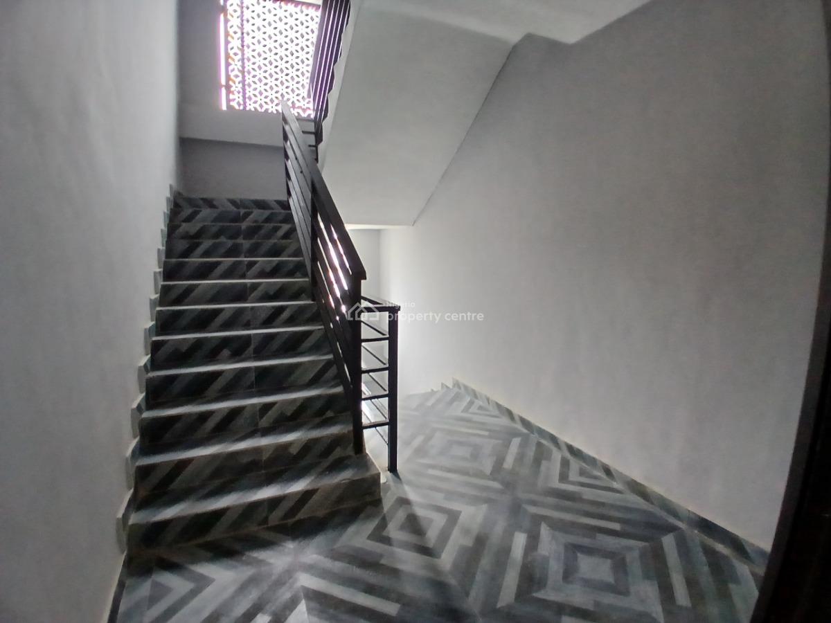 Luxurious 2 Bedroom Apartments, Ologolo, Lekki, Lagos, Flat / Apartment for Sale