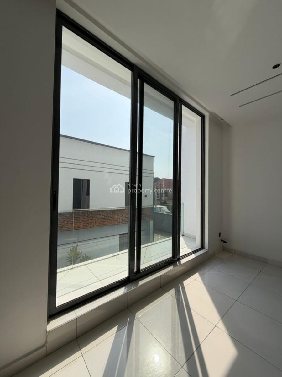 Luxury 2 Bedroom Apartment, Lekki Phase 1, Lekki, Lagos, Flat / Apartment for Sale