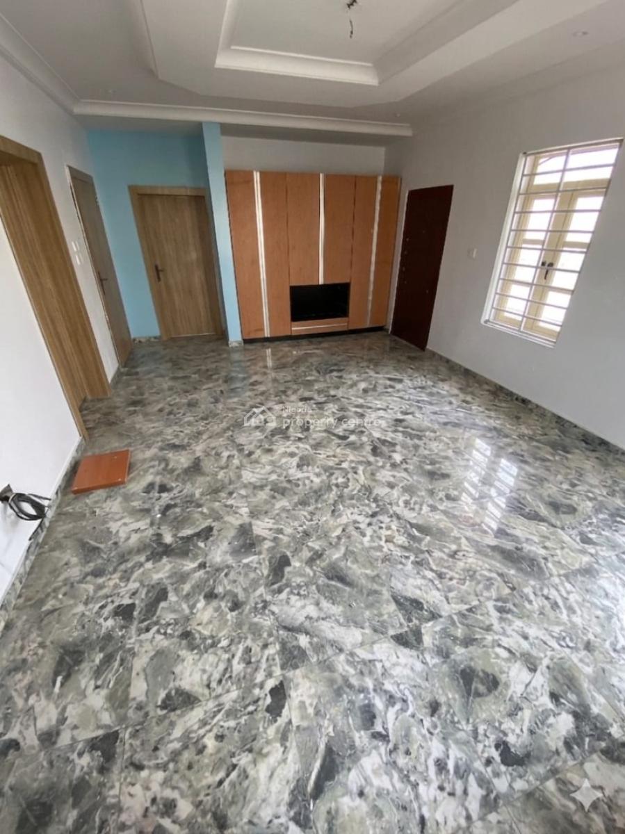 Affordable Master Bedroom in a Shared Apartment Upstairs, Ikota G.r.a, Lekki Lagos, Ikota, Lekki, Lagos, Flat / Apartment for Rent