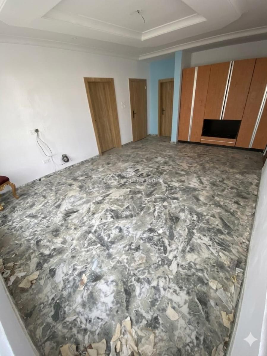 Affordable Master Bedroom in a Shared Apartment Upstairs, Ikota G.r.a, Lekki Lagos, Ikota, Lekki, Lagos, Flat / Apartment for Rent