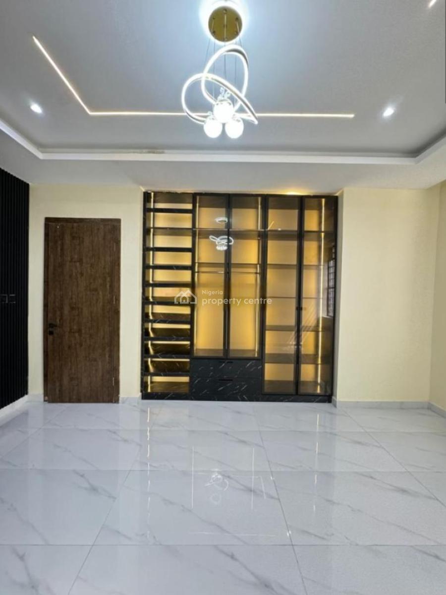 2 Bedroom Apartment, Lekki Phase 1, Lekki, Lagos, Flat / Apartment for Sale