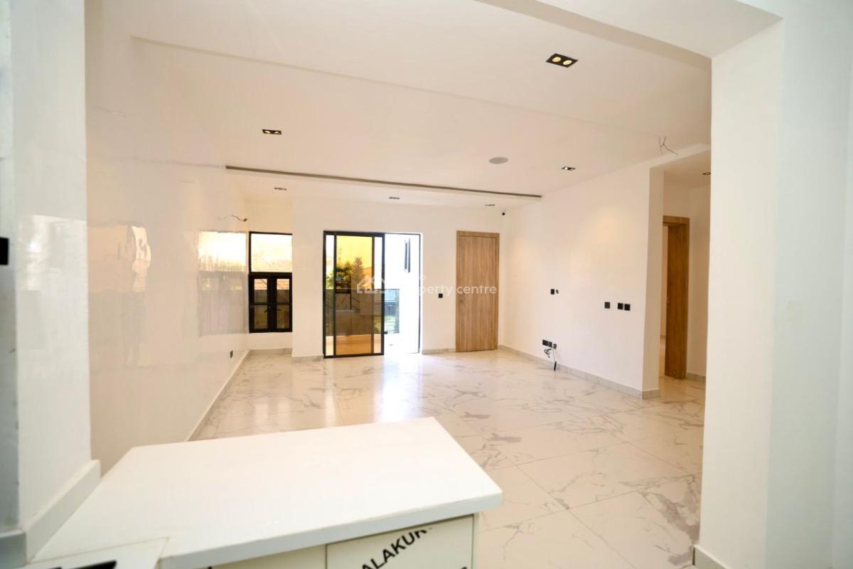 Brand New 2 Bedroom Apartment with a Bq Each in Lekki Phase 1., Lekki Phase 1., Lekki Phase 1, Lekki, Lagos, Flat / Apartment for Sale