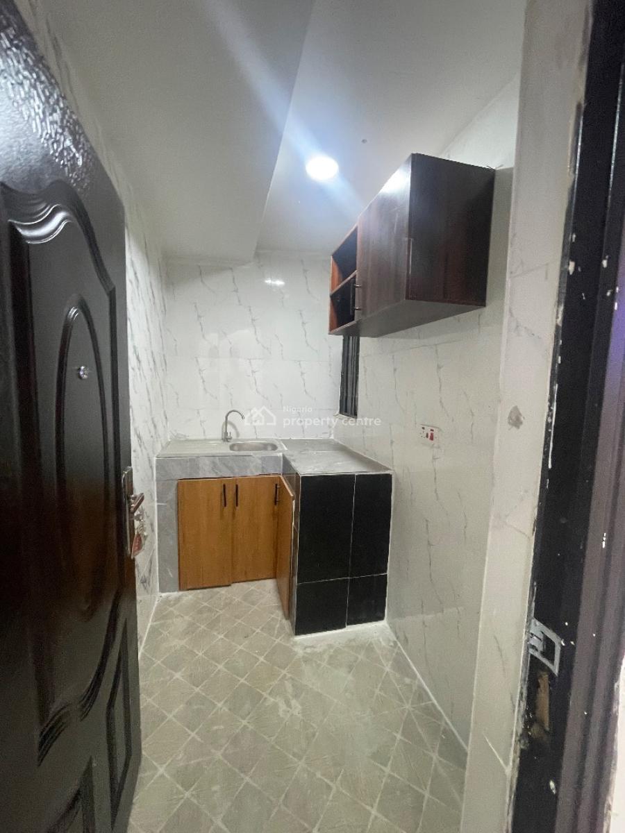 New 2 Bedroom Ensuites, Omole Phase 2, Ikeja, Lagos, Flat / Apartment for Rent