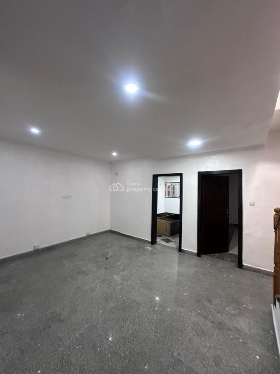 Well Capacious 4 Bedroom Private Terrace with Bq and Gate House, Lekki Phase 1, Lekki, Lagos, Terraced Duplex for Sale