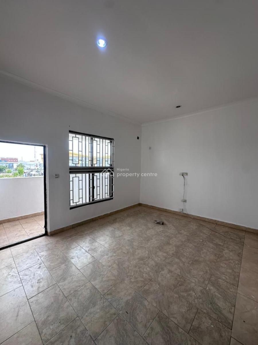 Well Capacious 4 Bedroom Private Terrace with Bq and Gate House, Lekki Phase 1, Lekki, Lagos, Terraced Duplex for Sale