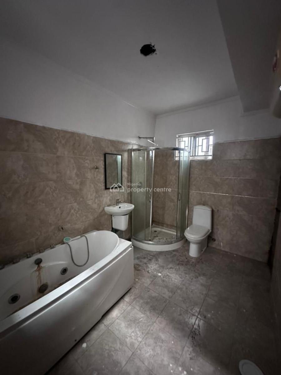 Well Capacious 4 Bedroom Private Terrace with Bq and Gate House, Lekki Phase 1, Lekki, Lagos, Terraced Duplex for Sale