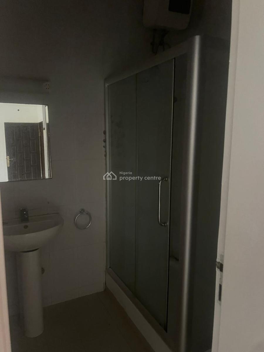 3 Bedroom Semi Furnished Flat, Lekki Phase 1, Lekki, Lagos, Flat / Apartment for Rent