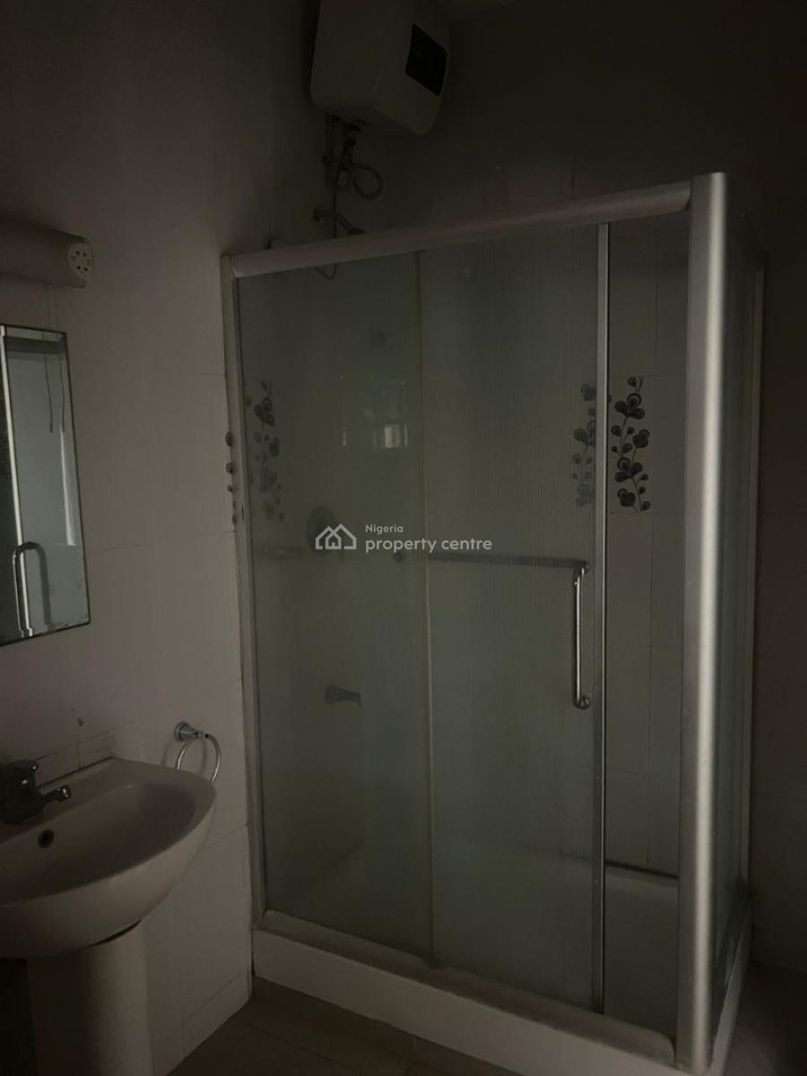 3 Bedroom Semi Furnished Flat, Lekki Phase 1, Lekki, Lagos, Flat / Apartment for Rent