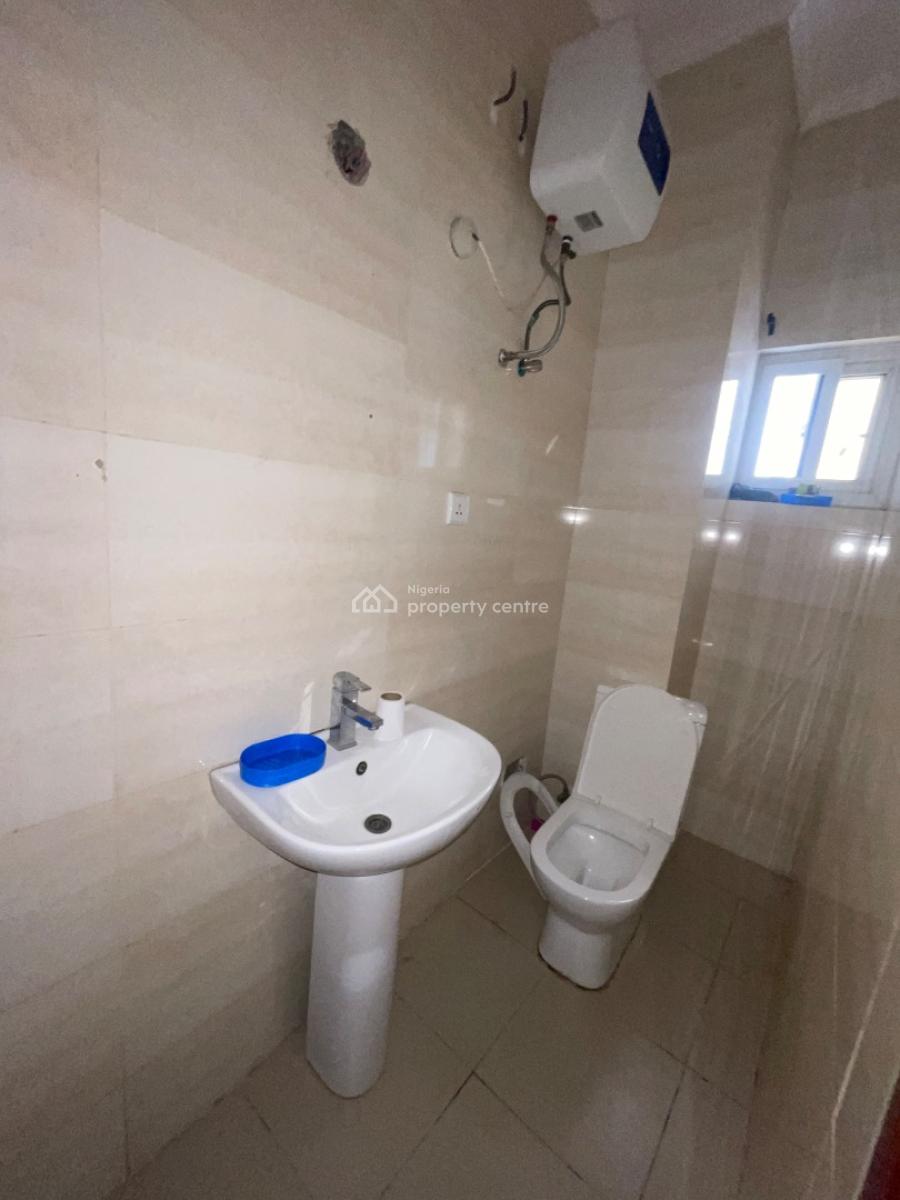 a Room in a Shared Apartment for 6 Months, Bourdillon Court Estate Chevron, Lekki, Lagos, Self Contain (single Rooms) for Rent