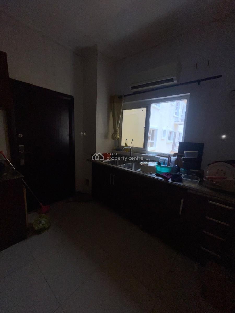 a Room in a Shared Apartment for 6 Months, Bourdillon Court Estate Chevron, Lekki, Lagos, Self Contain (single Rooms) for Rent