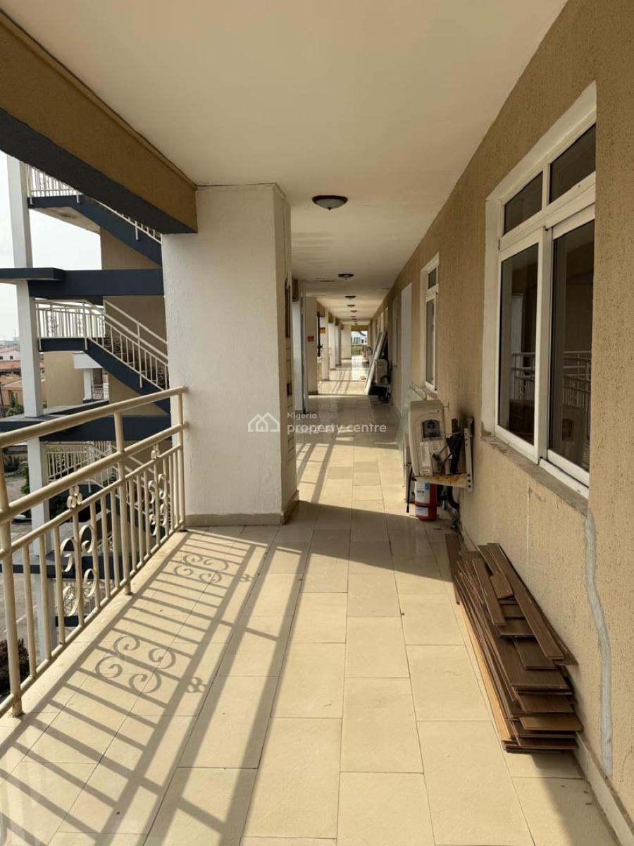 Fully Serviced 3 Bedroom Flat, Off Admiralty Lekki Phase 1, Lekki Lagos, Lekki Phase 1, Lekki, Lagos, Flat / Apartment for Rent