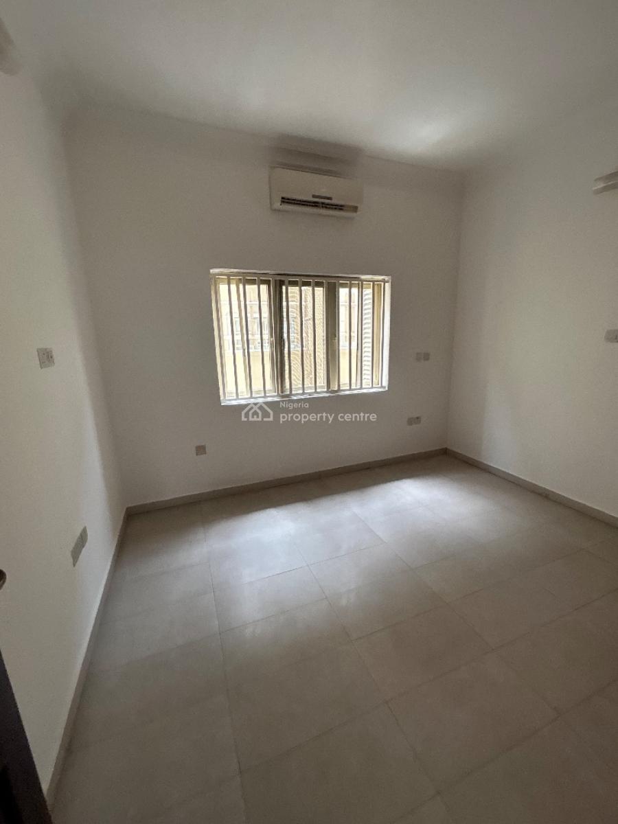 a Well Maintained and Spacious Serviced 3 Bedroom Apartment with Bq, Lekki Phase 1, Lekki, Lagos, Flat / Apartment for Rent
