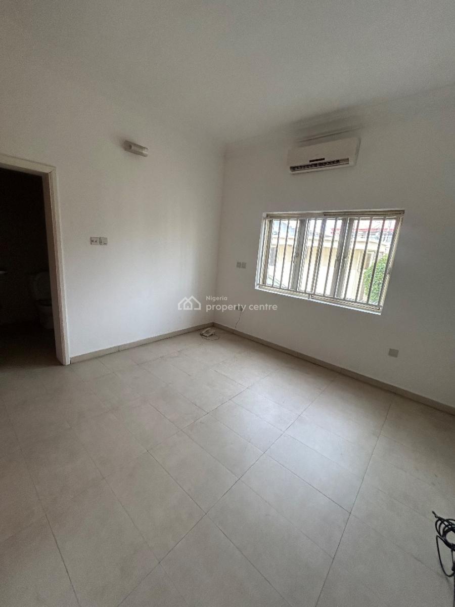 a Well Maintained and Spacious Serviced 3 Bedroom Apartment with Bq, Lekki Phase 1, Lekki, Lagos, Flat / Apartment for Rent