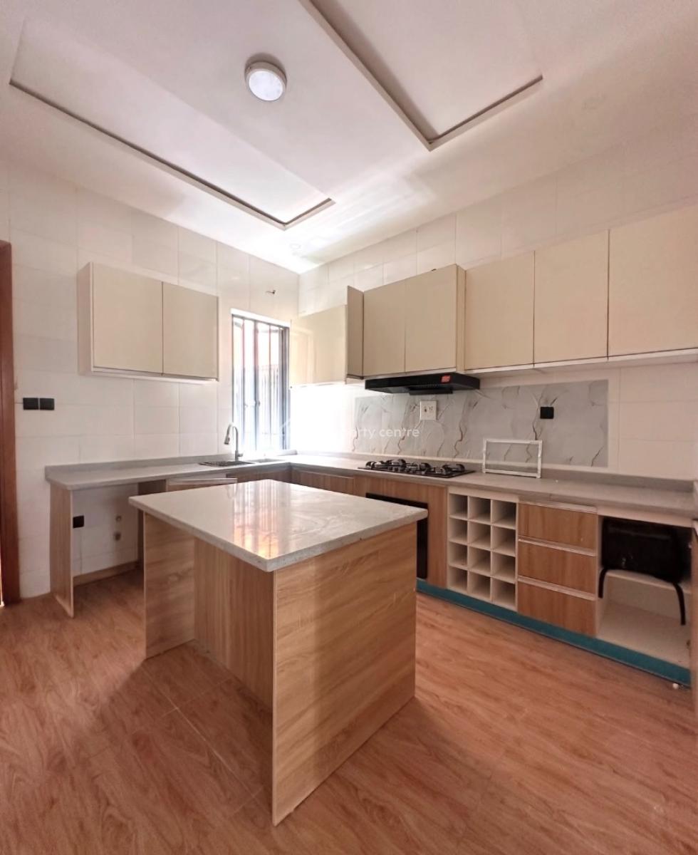 4bedroom, Mobile Road Lekki, Lekki, Lagos, Terraced Duplex for Rent