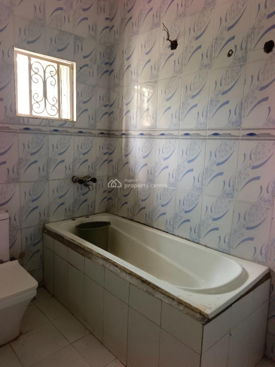 Luxury 3 Bedroom Bungalow with Excellent Facilities in Lugbe -abuja, Fha Lugbe Back of Amac Market, Fha (f.h.a), Lugbe District, Abuja, Detached Bungalow for Sale