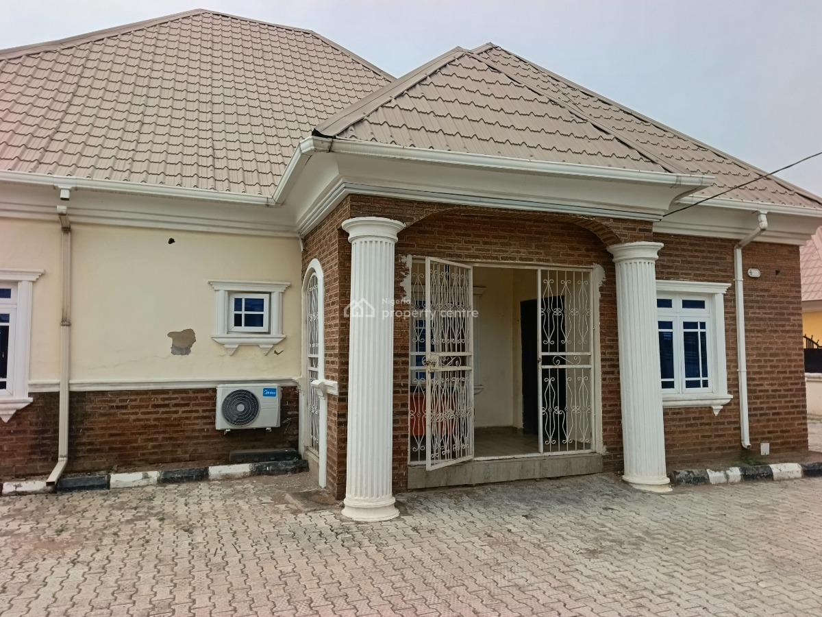 Luxury 3 Bedroom Bungalow with Excellent Facilities in Lugbe -abuja, Fha Lugbe Back of Amac Market, Fha (f.h.a), Lugbe District, Abuja, Detached Bungalow for Sale