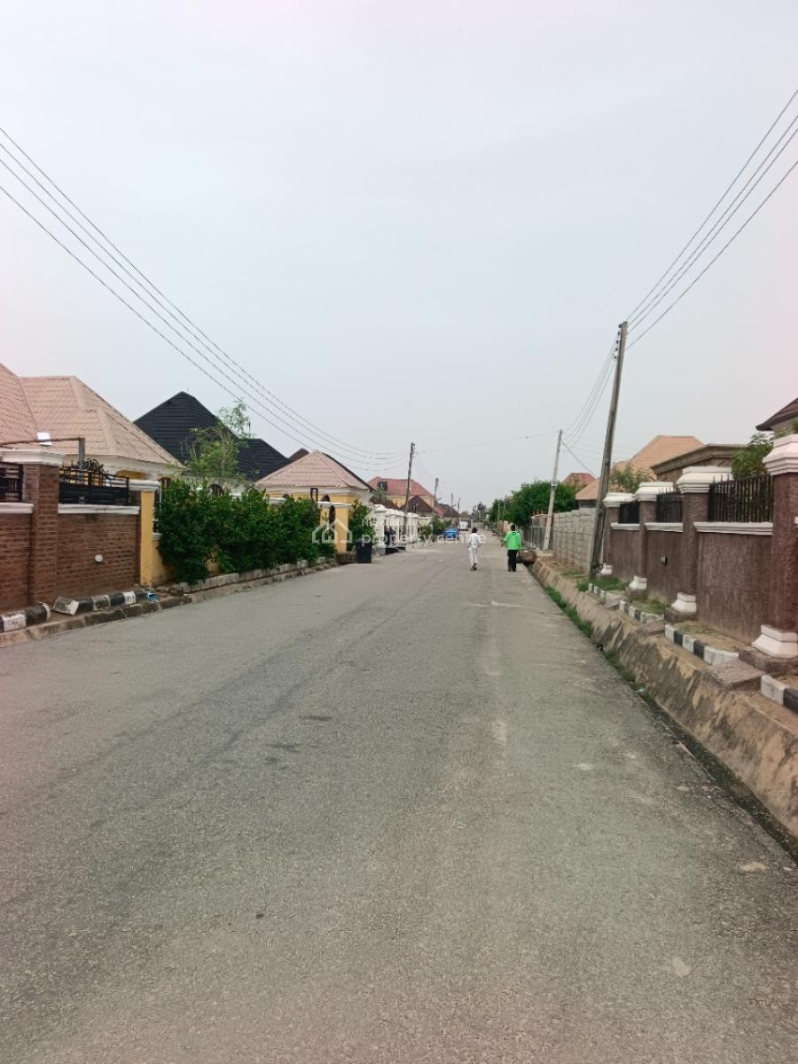 Luxury 3 Bedroom Bungalow with Excellent Facilities in Lugbe -abuja, Fha Lugbe Back of Amac Market, Fha (f.h.a), Lugbe District, Abuja, Detached Bungalow for Sale