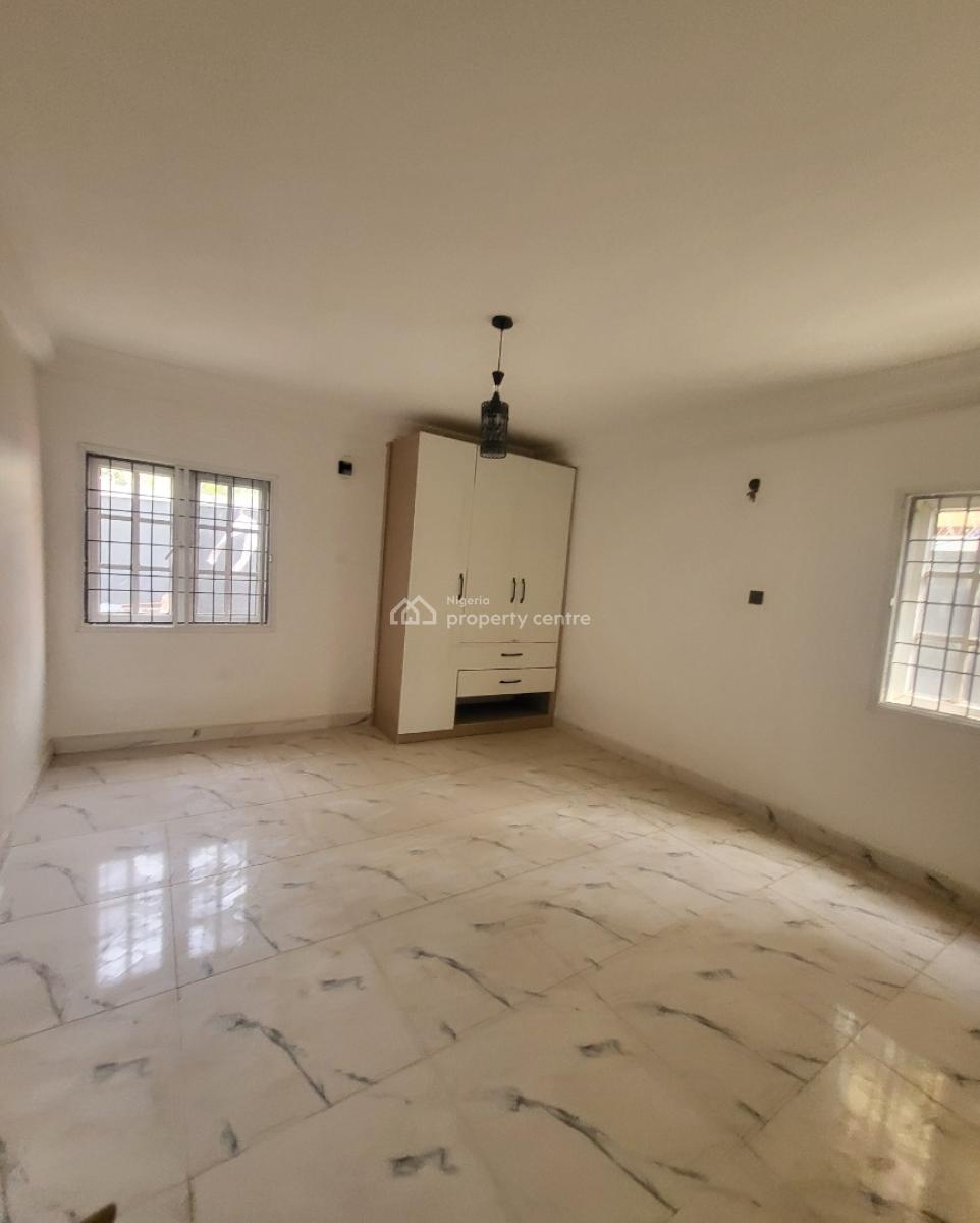 Luxurious Massive 3bedroom Flat, By Area1 Shopping Complex, Garki, Abuja, Flat / Apartment for Rent