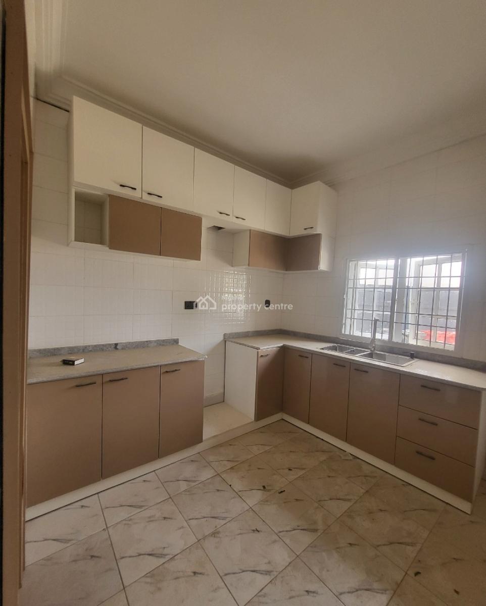 Luxurious Massive 3bedroom Flat, By Area1 Shopping Complex, Garki, Abuja, Flat / Apartment for Rent