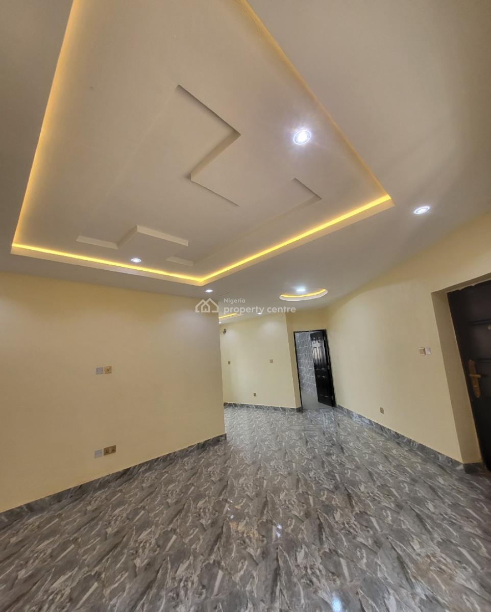 Luxurious Massive 2bedroom Flat, By American International School, Durumi, Abuja, Block of Flats for Sale